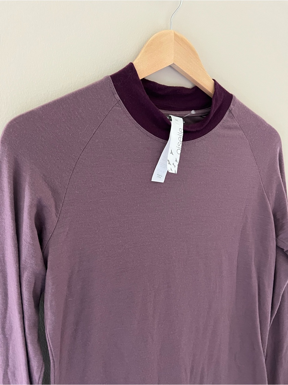 OISELLE Women Adore Rose Long Sleeve Thumbhole Merino Wool Baselayer Shirt US 08